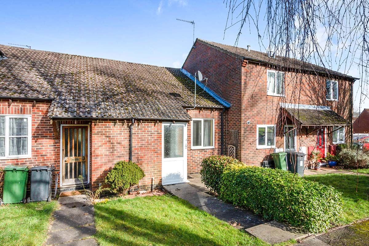 1 bed terraced house for sale in Blackberry Walk, Lychpit, Basingstoke