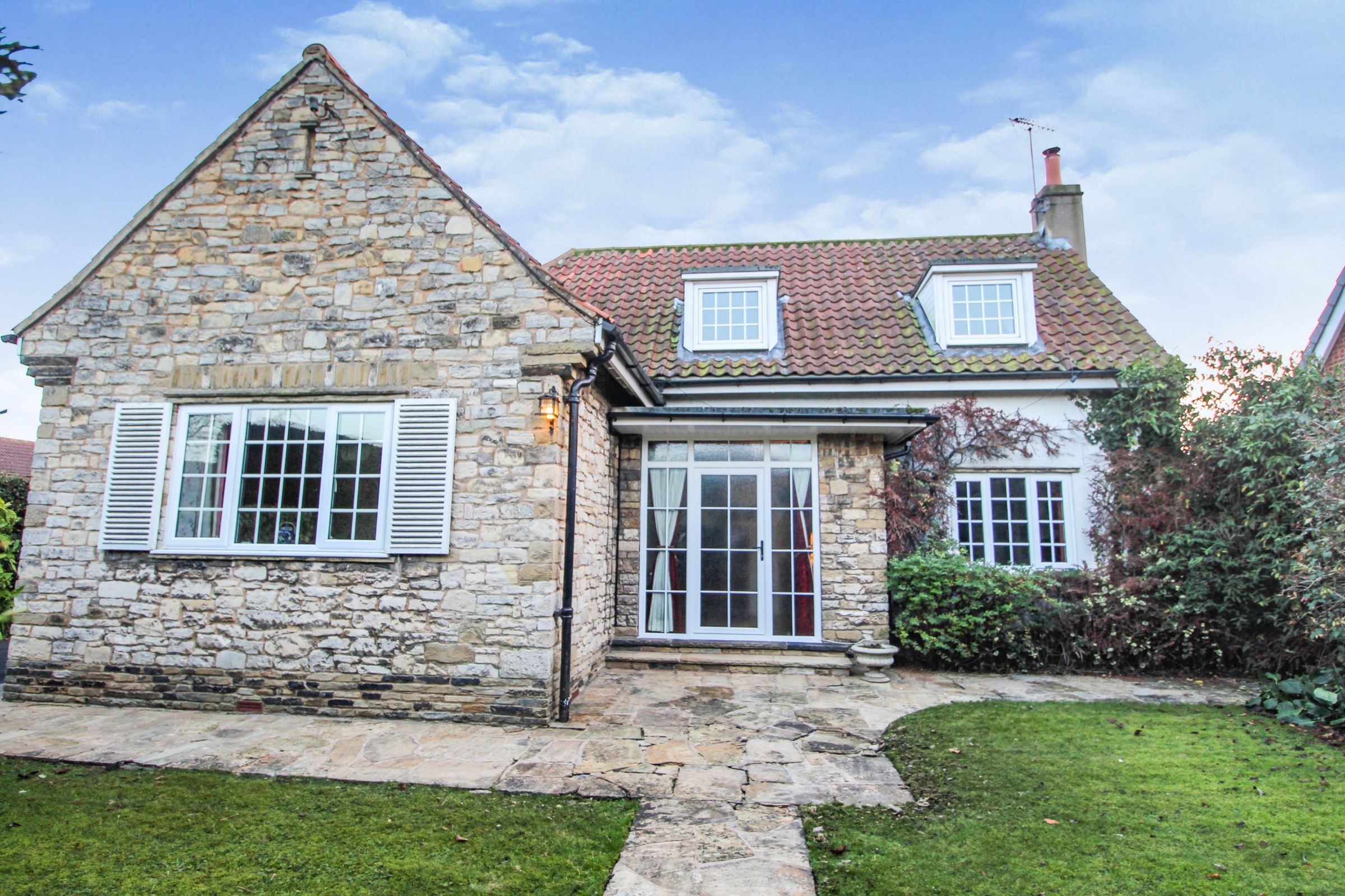 3 bed bungalow for sale in 1 New Lane, Sherburn In Elmet LS25 Zoopla