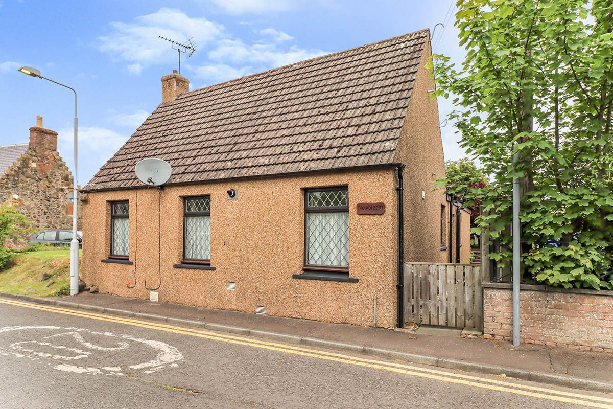 3 bed bungalow for sale in Lomond Road, Freuchie, Cupar, Fife KY15 Zoopla