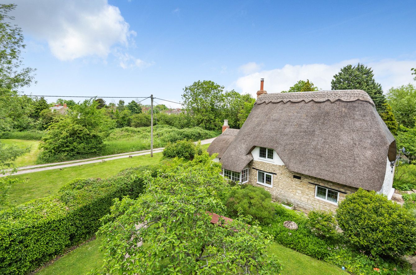 3 bed detached house for sale in 7 Locks Lane, Purton SN5 Zoopla