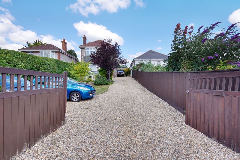 3 bed detached house for sale in Kinson Road, Bournemouth BH10 Zoopla