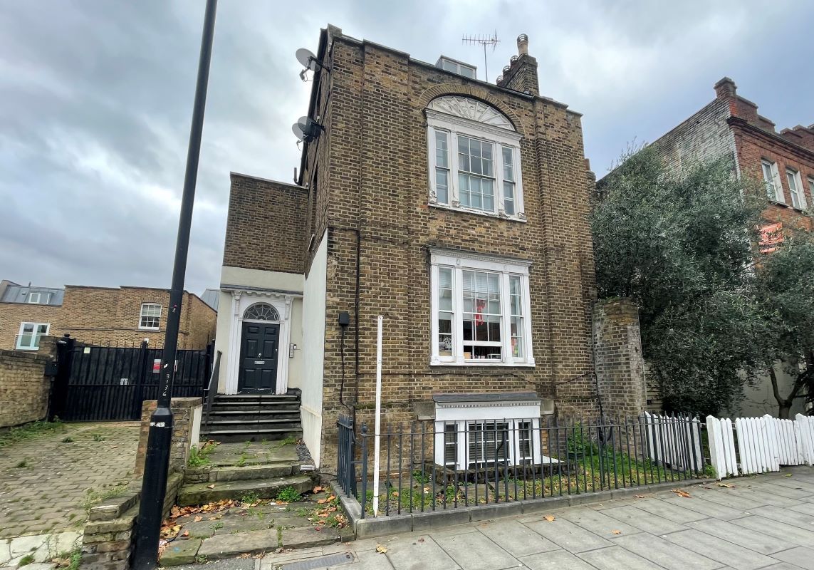 1 bed flat for sale in Flat 5, 37 West Hill, Wandsworth, London SW18