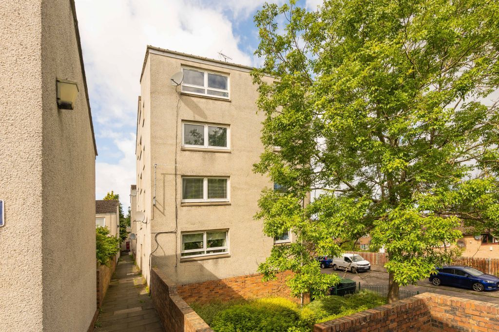 14/8 Robert Burns Drive, Edinburgh EH16  