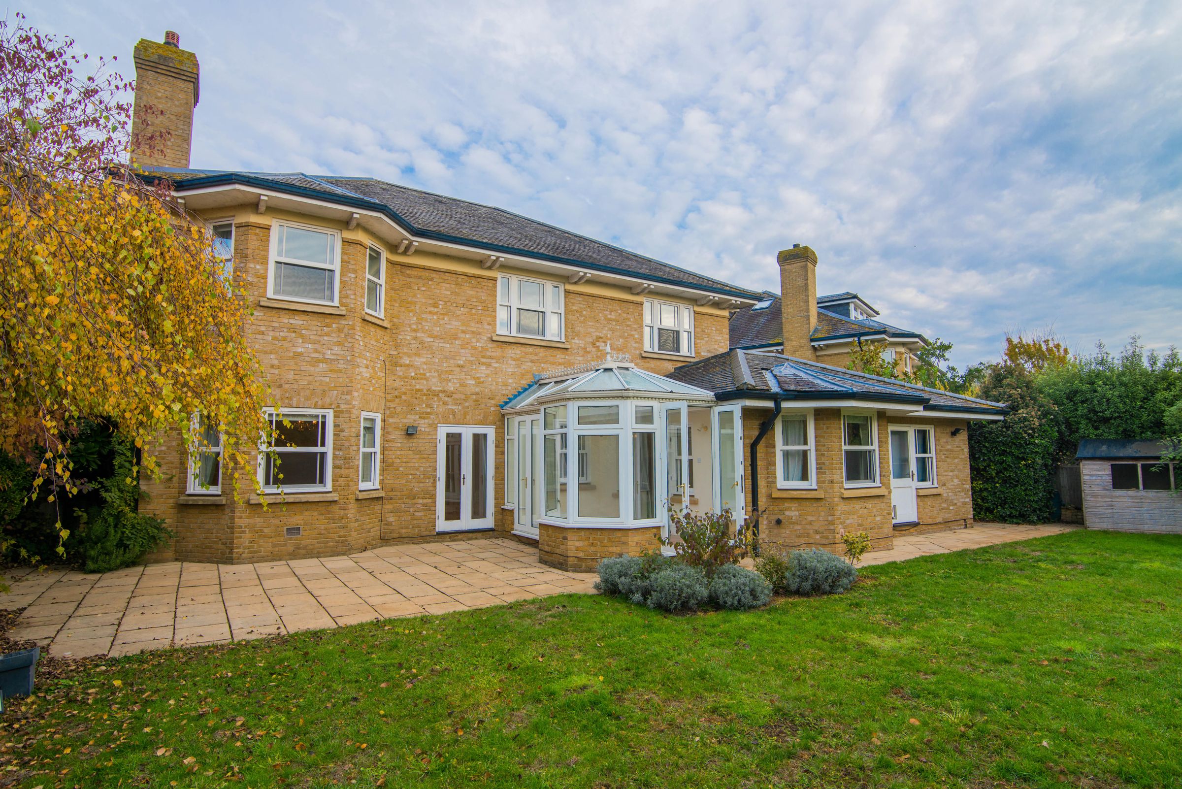 5 bed detached house to rent in Wyatt Drive, Barnes, London, UK SW13