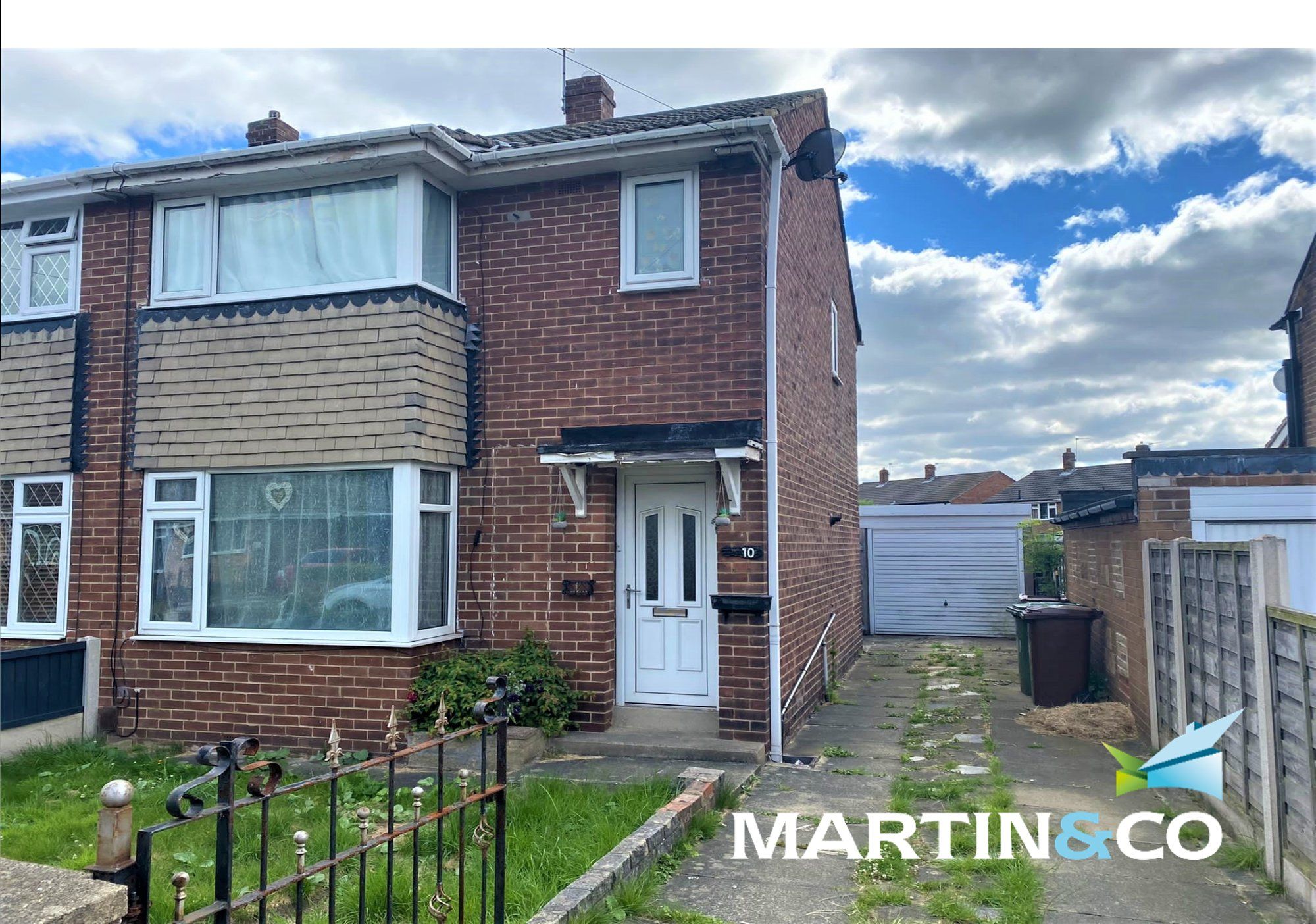 3 bed semidetached house for sale in Thornes Moor Close, Thornes