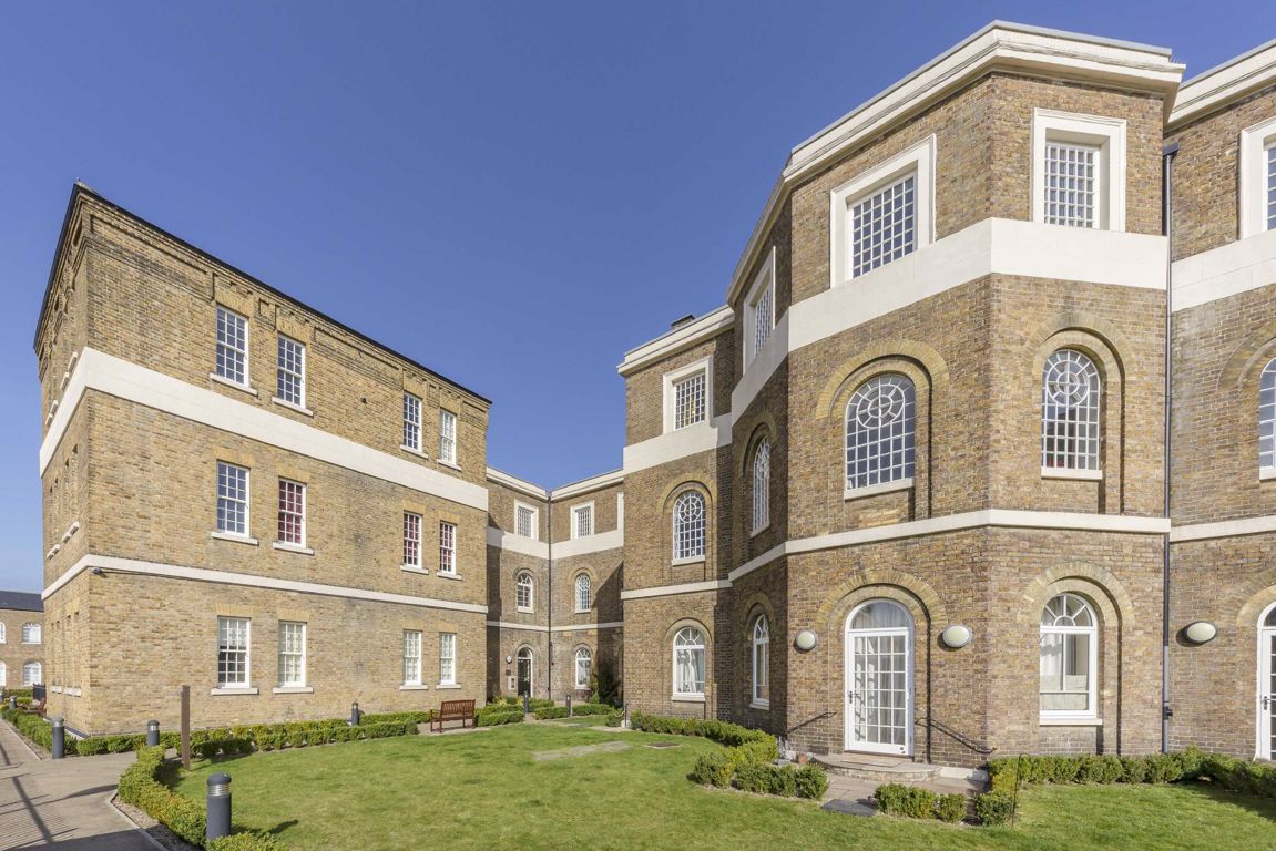 1 bed flat for sale in Hilda Road, Southall UB2 Zoopla