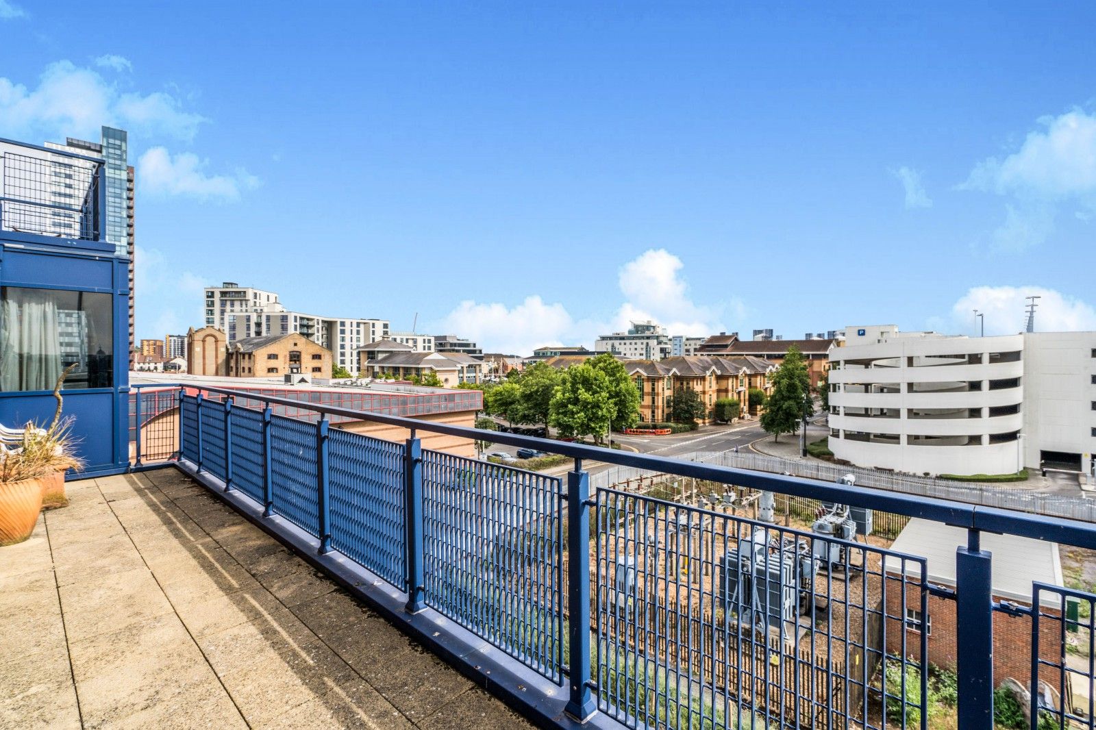 2 bed flat to rent in Charter House, Canute Road, Southampton SO14 Zoopla