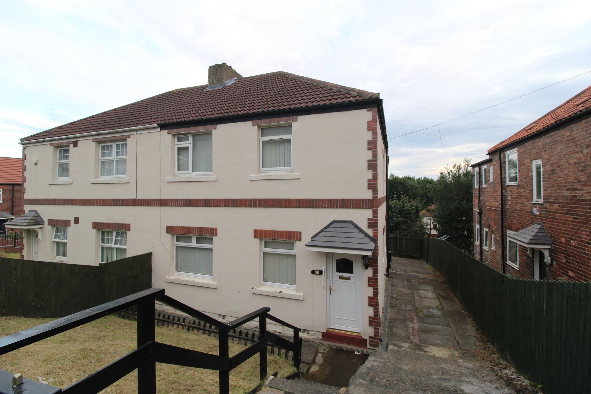 3 bed semidetached house for sale in Bilbrough Gardens, Newcastle Upon Tyne NE4 Zoopla