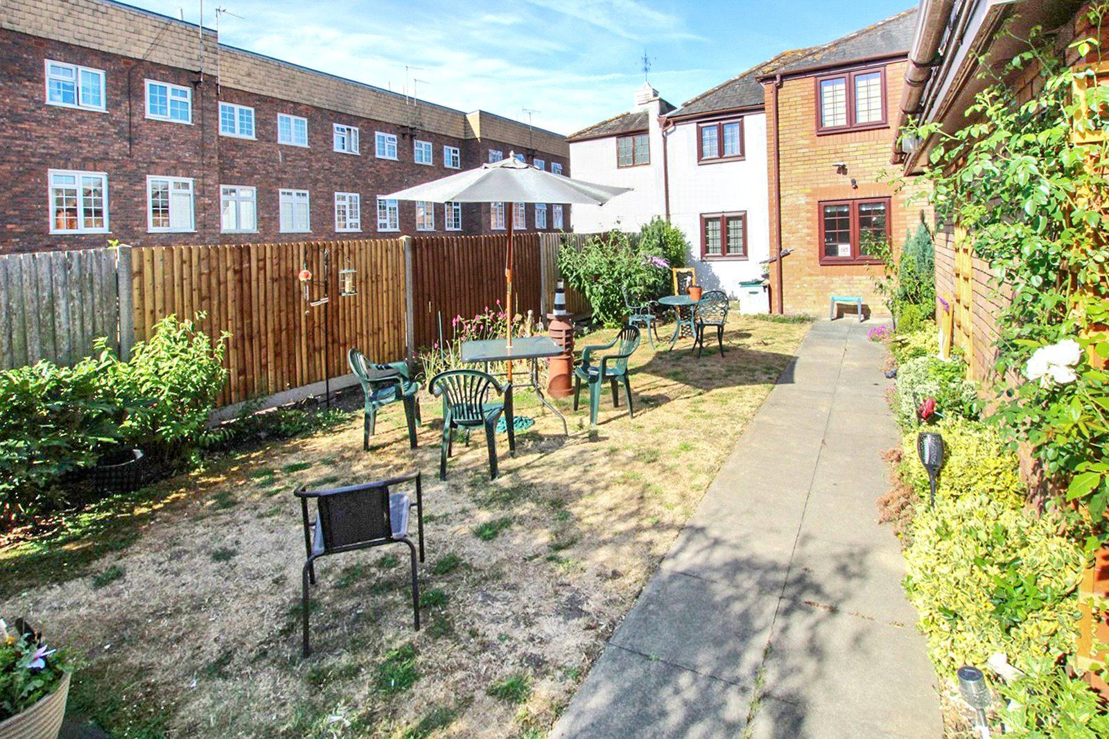 2 bed flat for sale in Footscray Road, London SE9 Zoopla