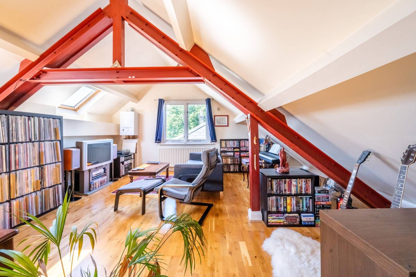 College Green Court, Brixton, London SW9  