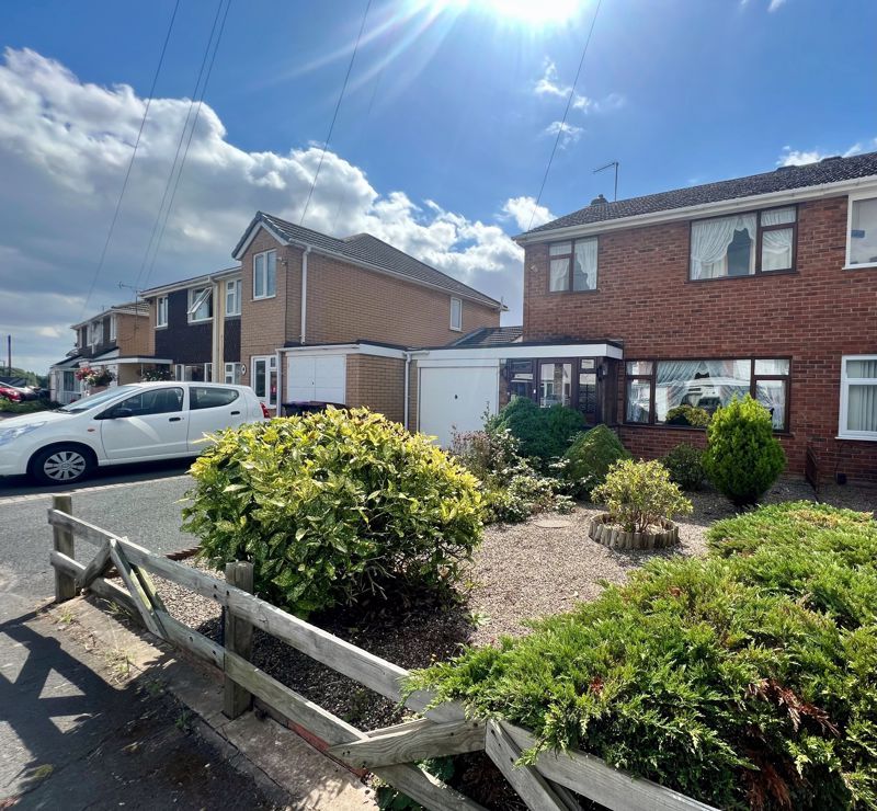 3 bed semidetached house for sale in Meadow View Road, Newport TF10