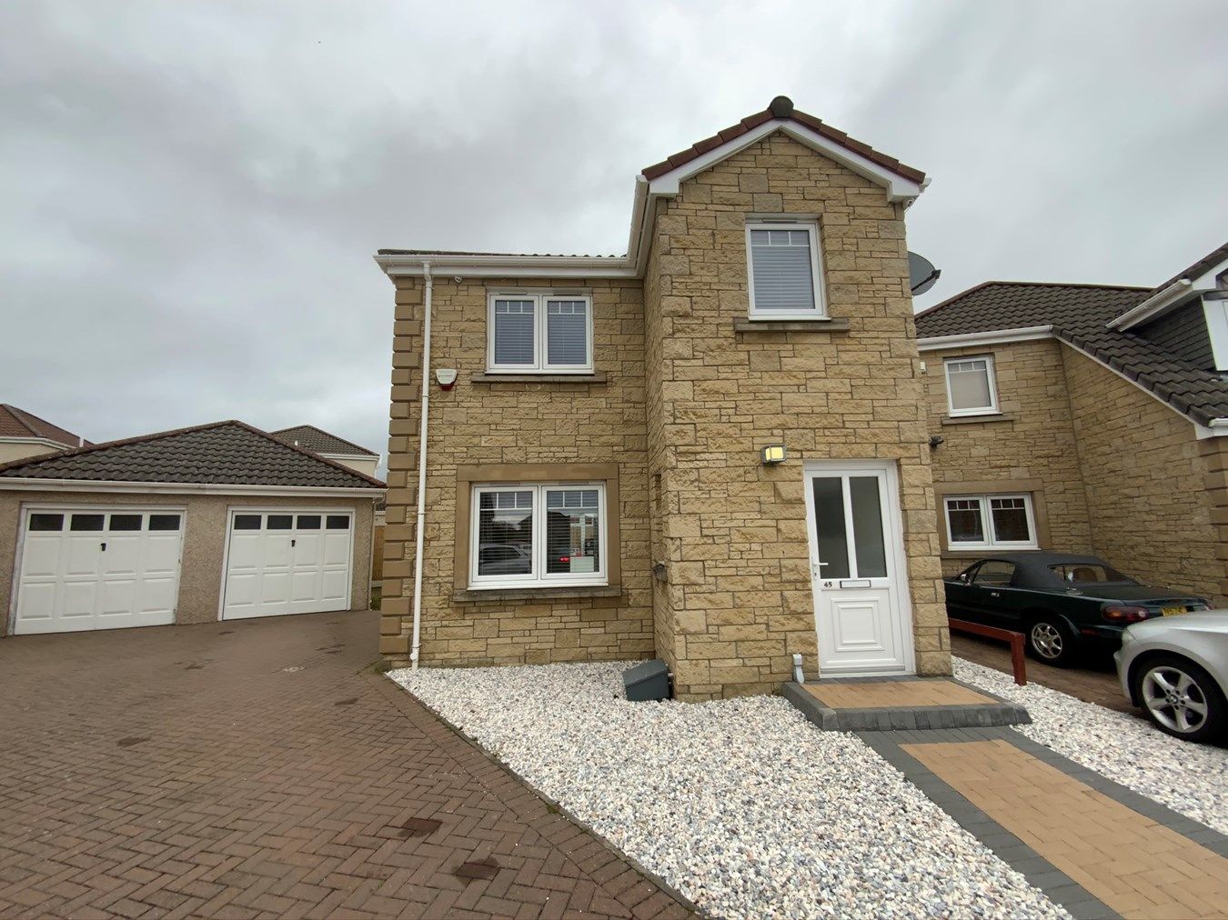 3 bed property for sale in Alloway Drive, Kirkcaldy, Fife KY2 Zoopla