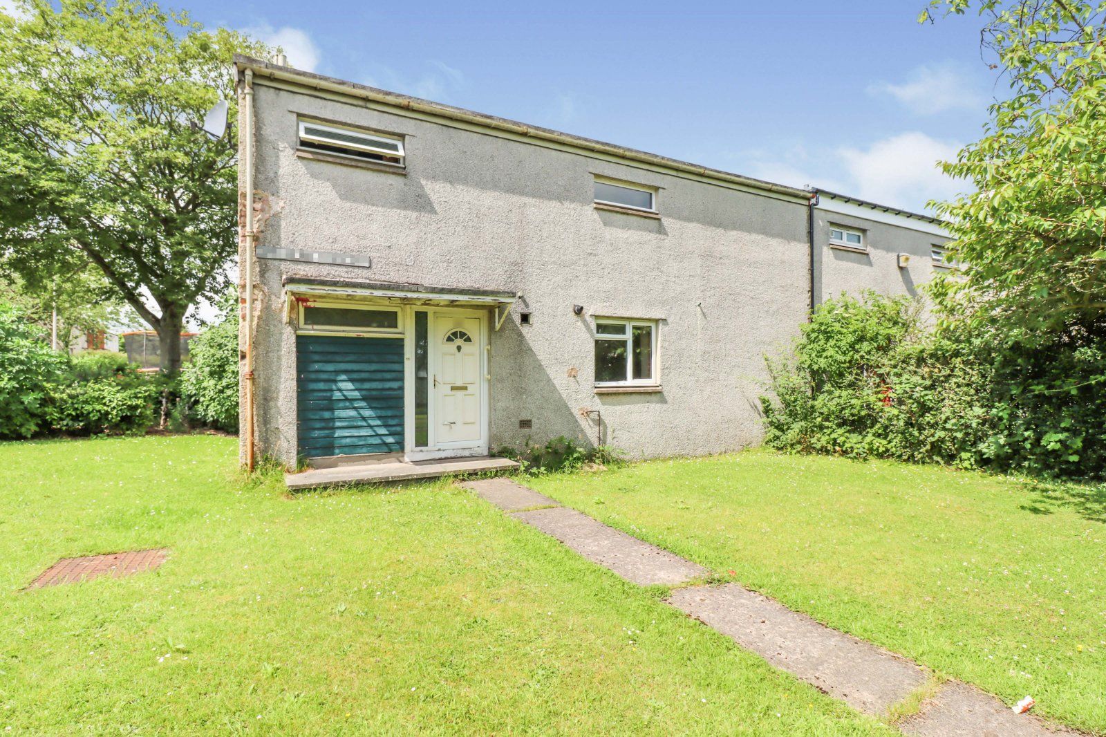 4 bed end terrace house for sale in Greenlaw Crescent, Glenrothes, Fife