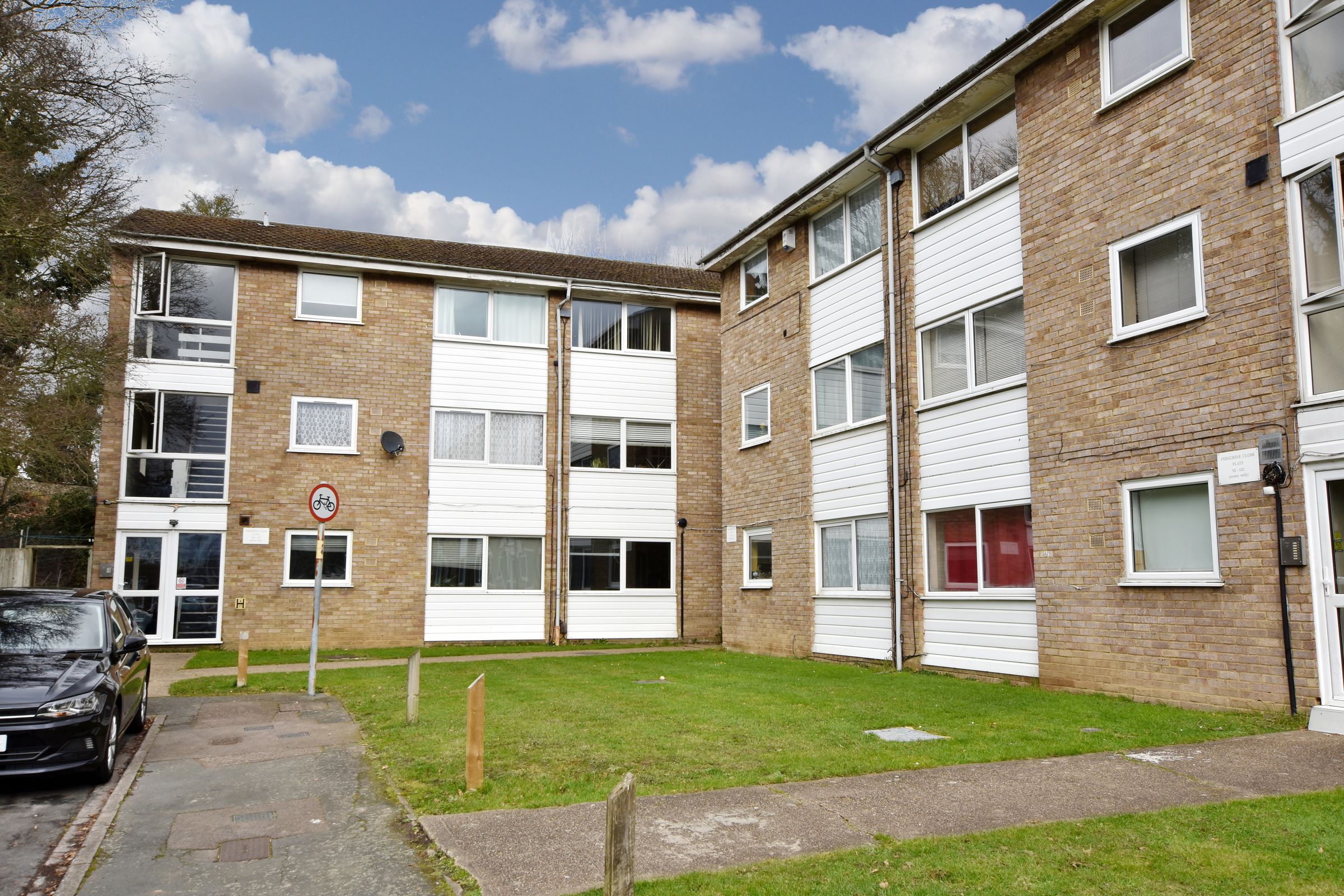 2 bed flat for sale in Peregrine Close, Watford WD25 Zoopla