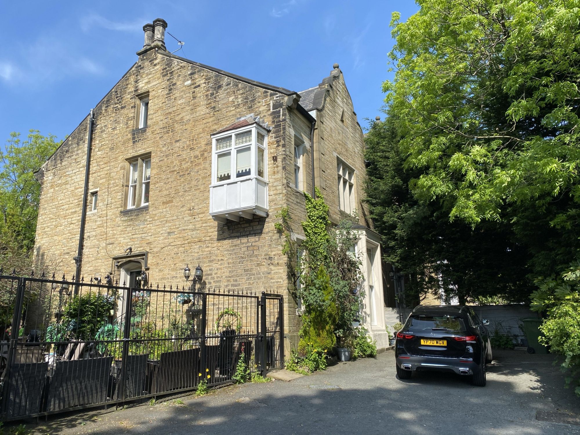 Sunnydene, New North Road, Huddersfield HD1