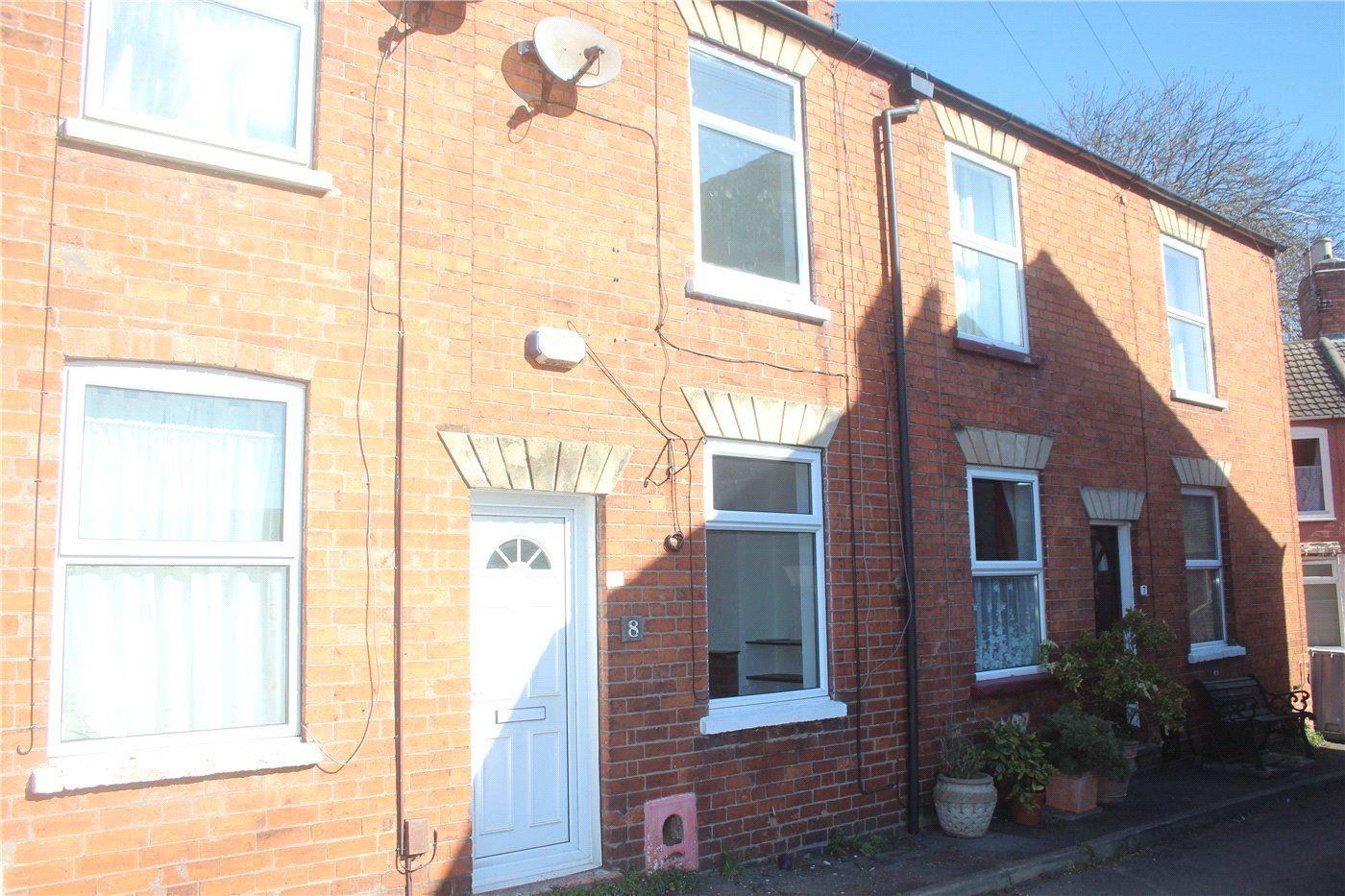 2 bed terraced house to rent in Prospect Place, Manthorpe Road