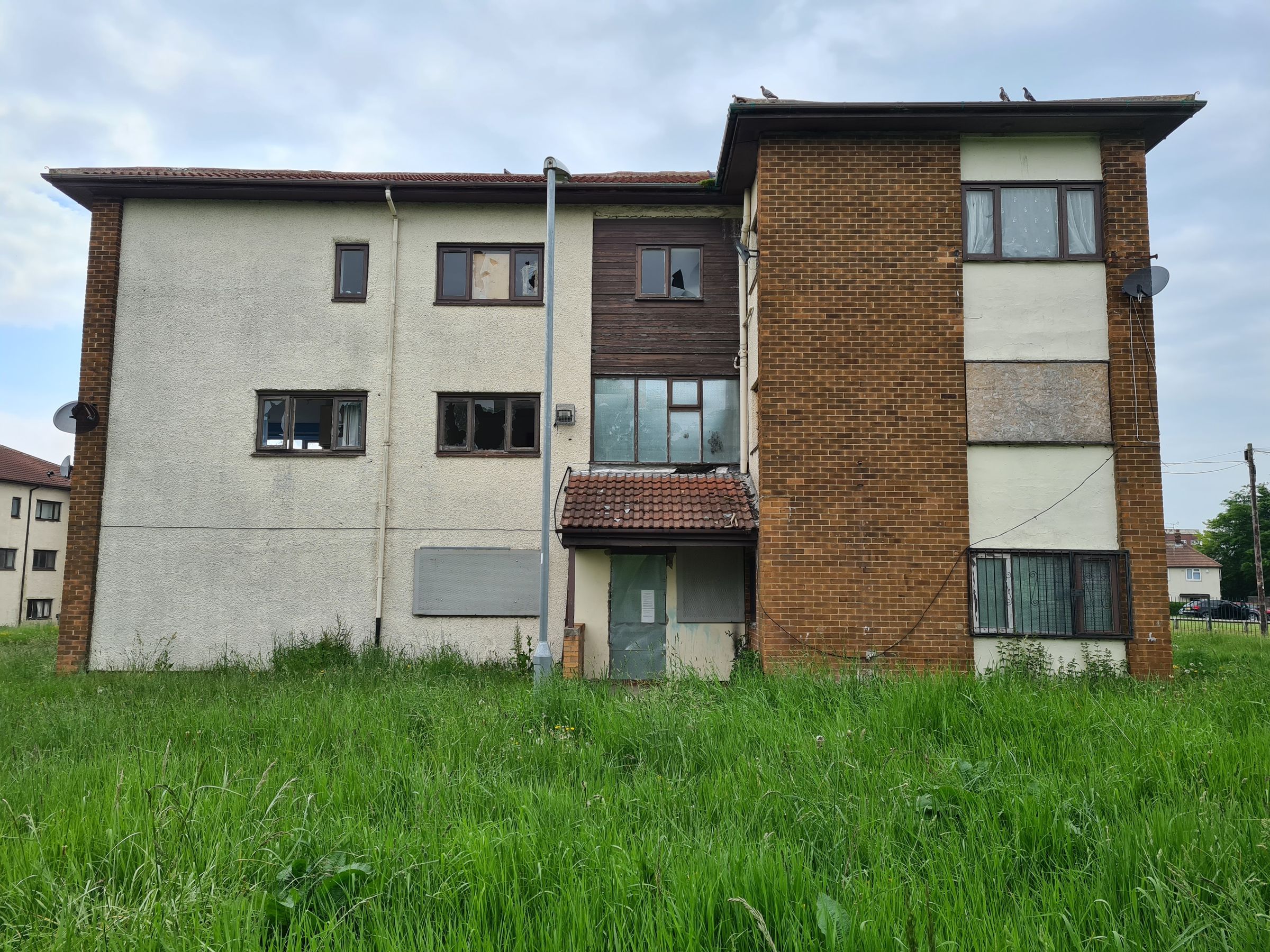 Apartment 12 Gillstead House, Kingsdale Court, Leeds, West Yorkshire LS14  