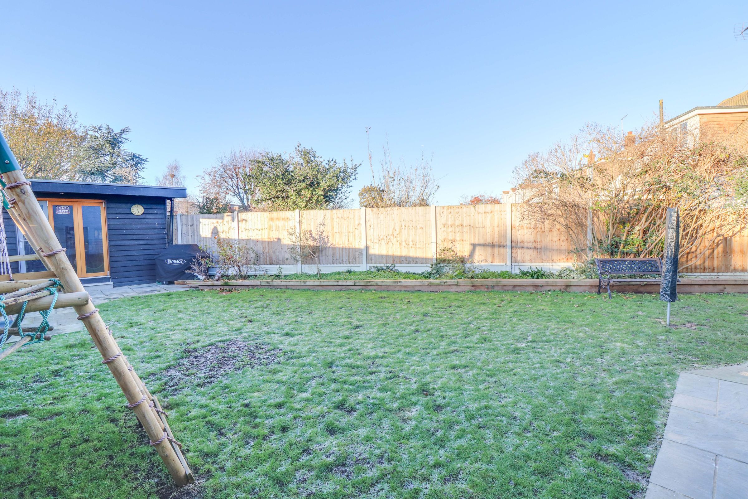4 bed property for sale in Benfleet Park Road, Benfleet SS7 Zoopla