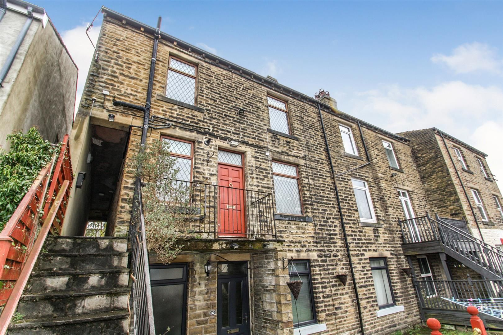 2 bed end terrace house for sale in Hollings Street, Bingley BD16 Zoopla