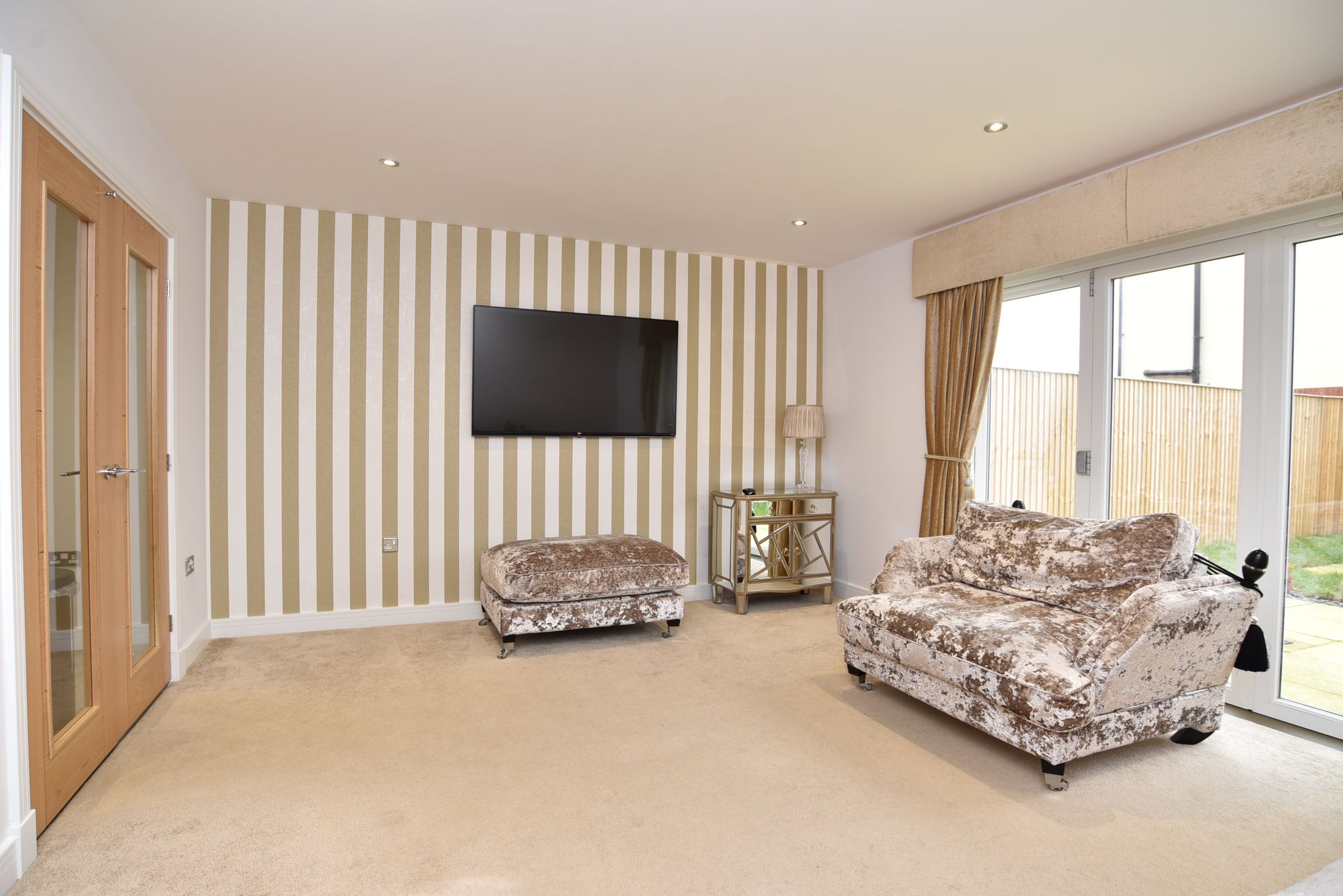 3 bed semidetached house for sale in Hookstone Chase, Harrogate HG2