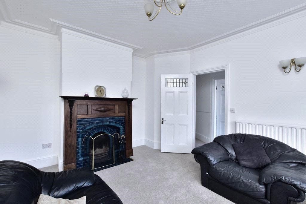 5 bed bungalow for sale in Maidstone Road, Chatham, Kent ME4 Zoopla