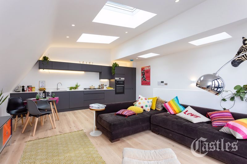 Dashwood Road, London N8  