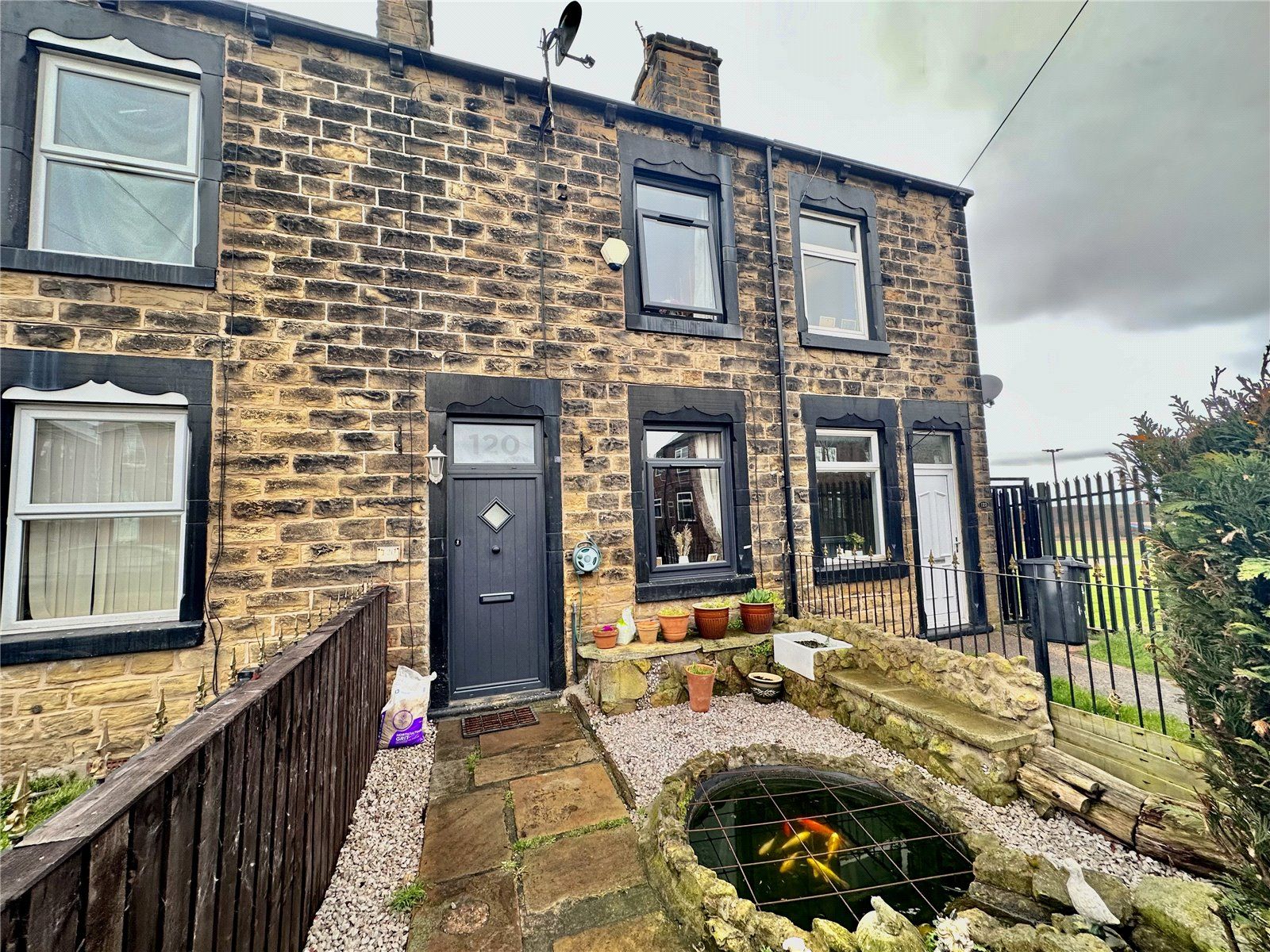 3 bed terraced house for sale in Snydale Road, Cudworth, Barnsley