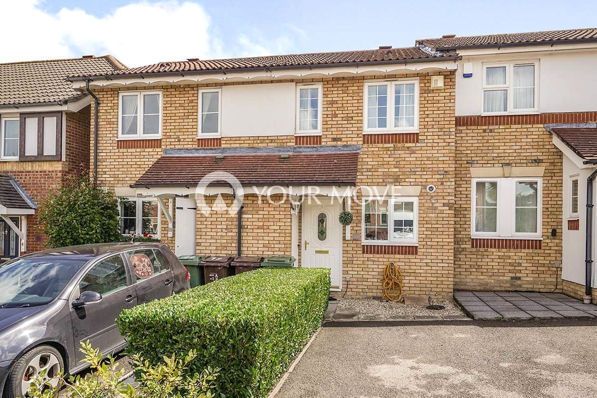 2 bed detached house to rent in Chelmsford Close, Sutton, Surrey SM2