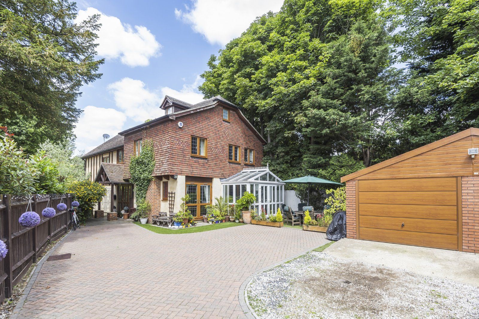 5 bed detached house for sale in Chislehurst Road, Bickley, Kent BR1