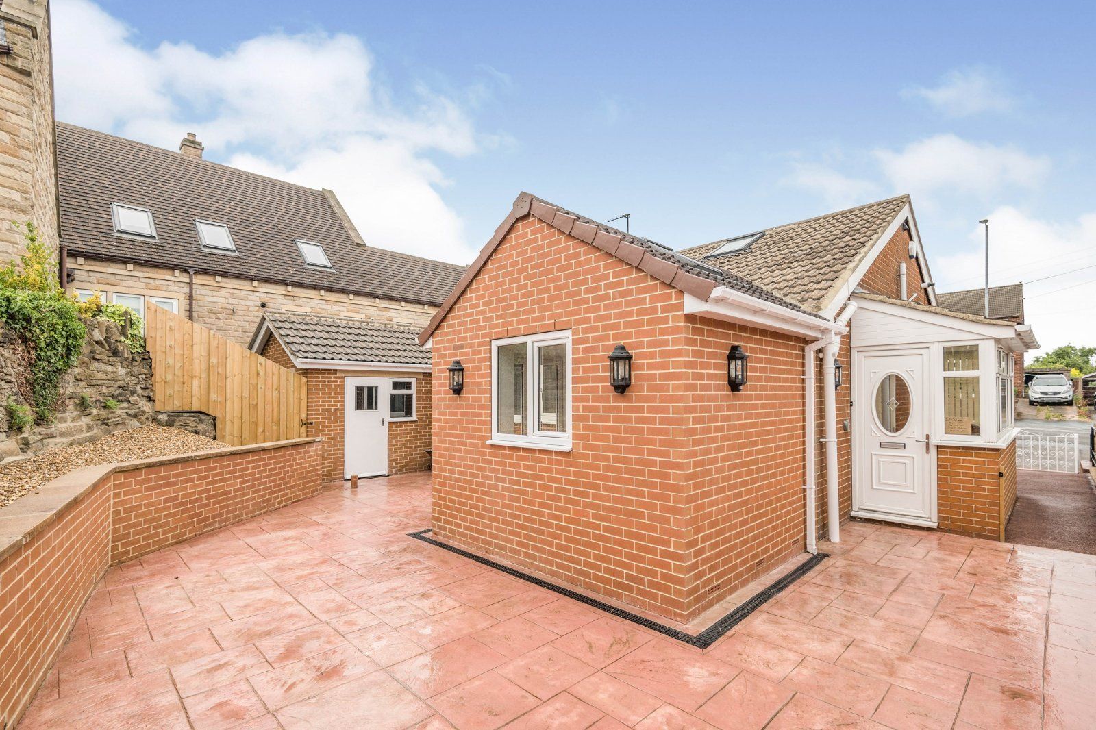 3 bed bungalow to rent in Netherton Lane, Netherton, Wakefield, West