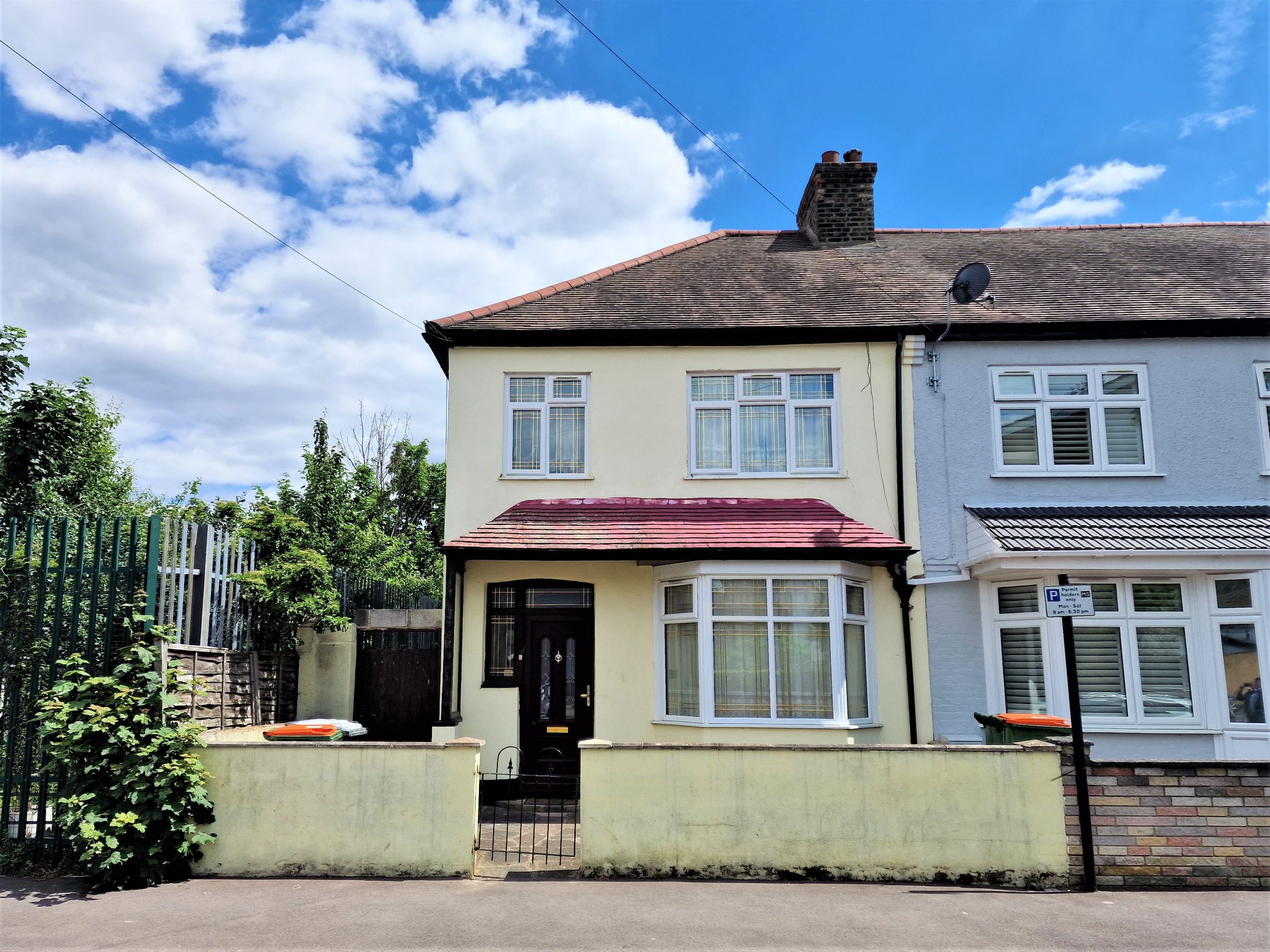 Room to rent in Wellington Road, East Ham E6 Zoopla