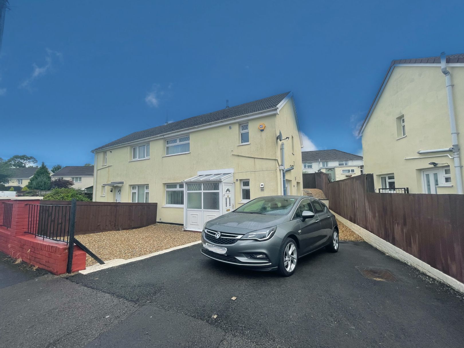 3 bed semidetached house for sale in Maes Y Coed, Trelewis, Treharris