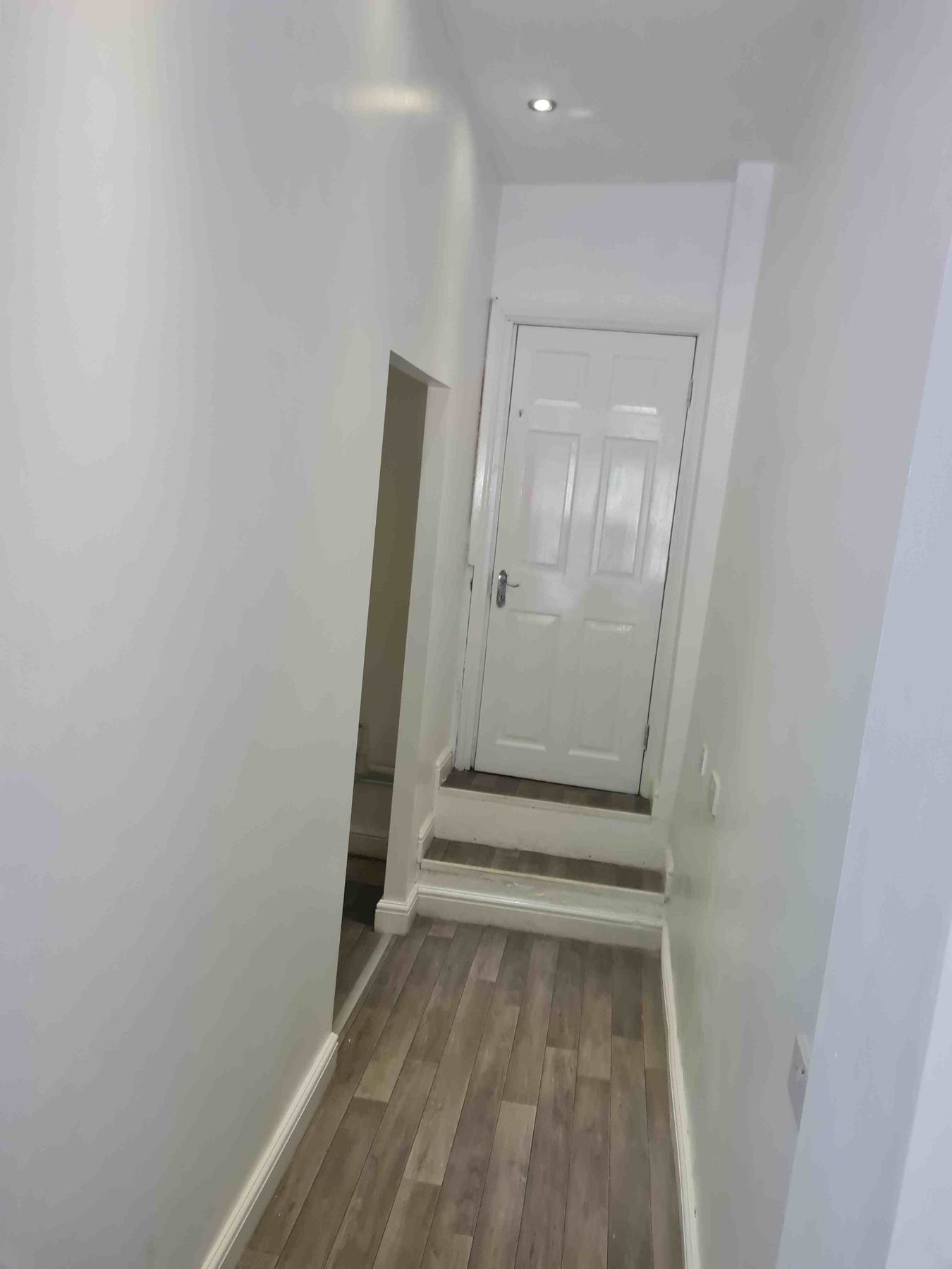 Retail premises to let in Chesterfield Road North, Pleasley, Mansfield