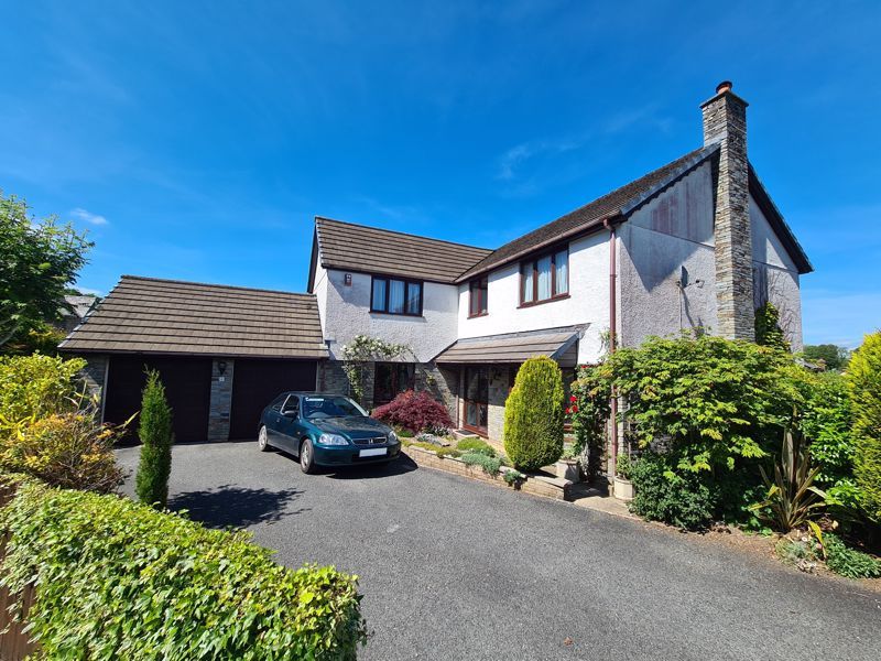 Manor Close Tavistock PL19