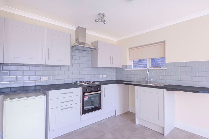 2 bed flat to rent in Headley Road, Grayshott, Hindhead GU26 Zoopla