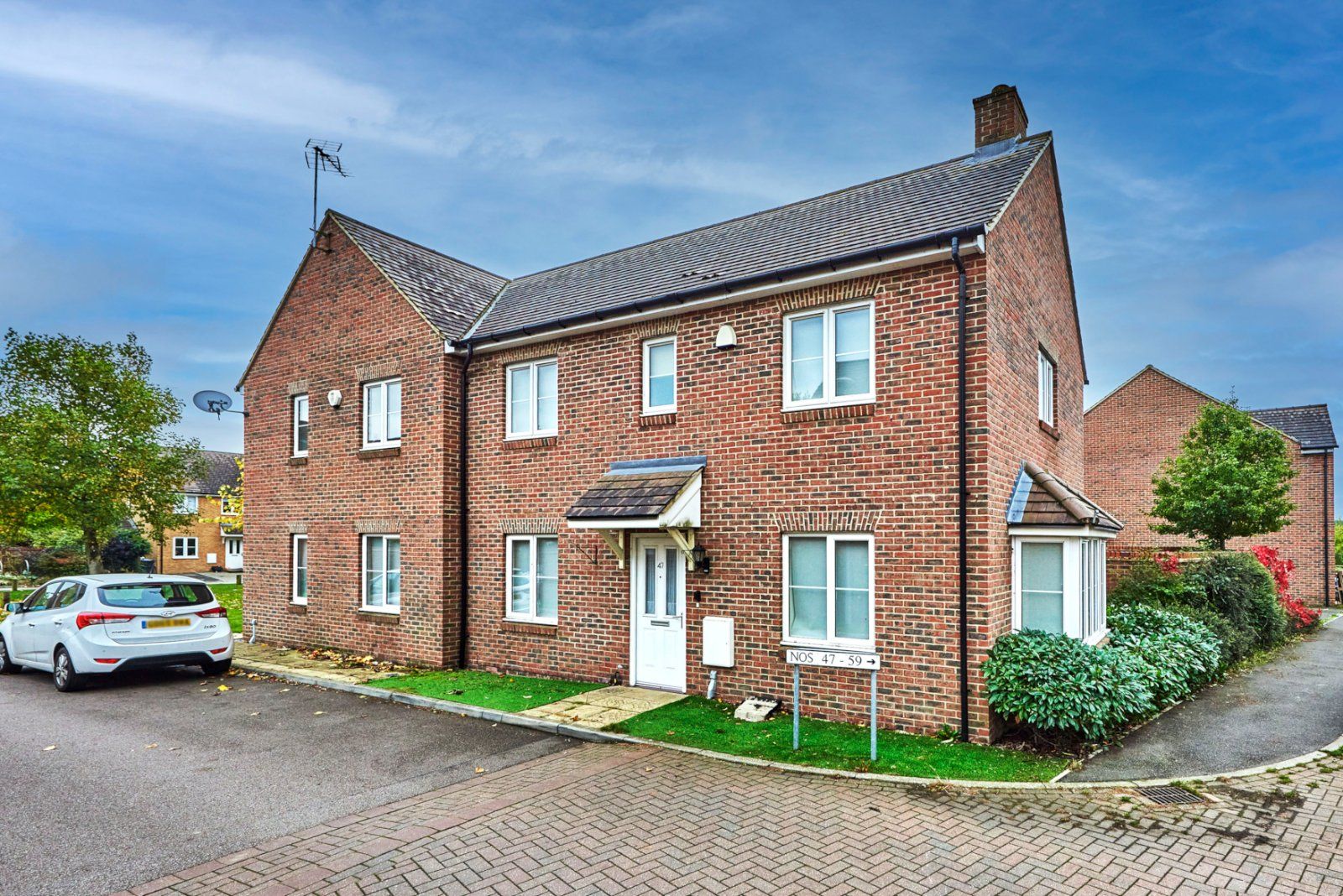 3 bed semidetached house for sale in Old School Drive, Wheathampstead