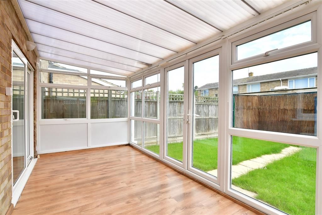 4 bed semidetached house for sale in Granville Close, Faversham, Kent