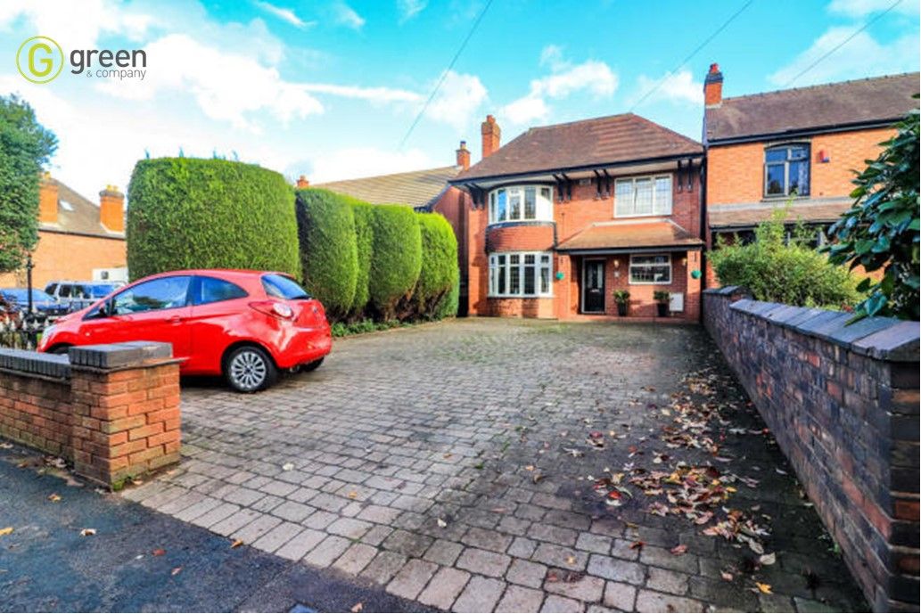 4 bed detached house for sale in High Street, Dosthill, Tamworth B77