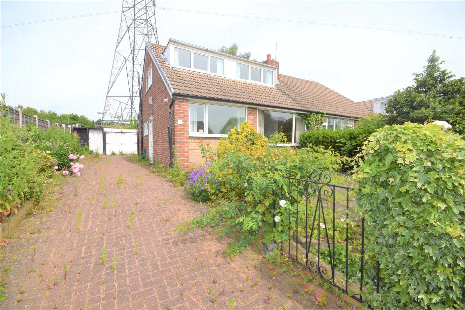 3 bed bungalow for sale in Lingwell Gate Drive, Outwood, Wakefield WF1