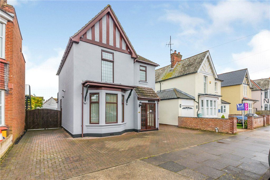 3 bed detached house for sale in Beaconsfield Road, ClactonOnSea