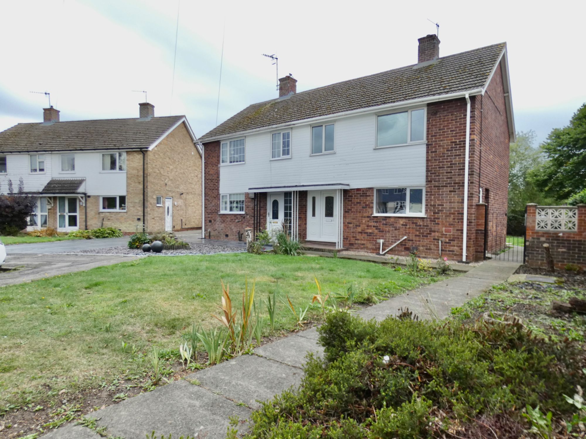 3 bed semidetached house for sale in Shap Close, Chesterfield S40 Zoopla