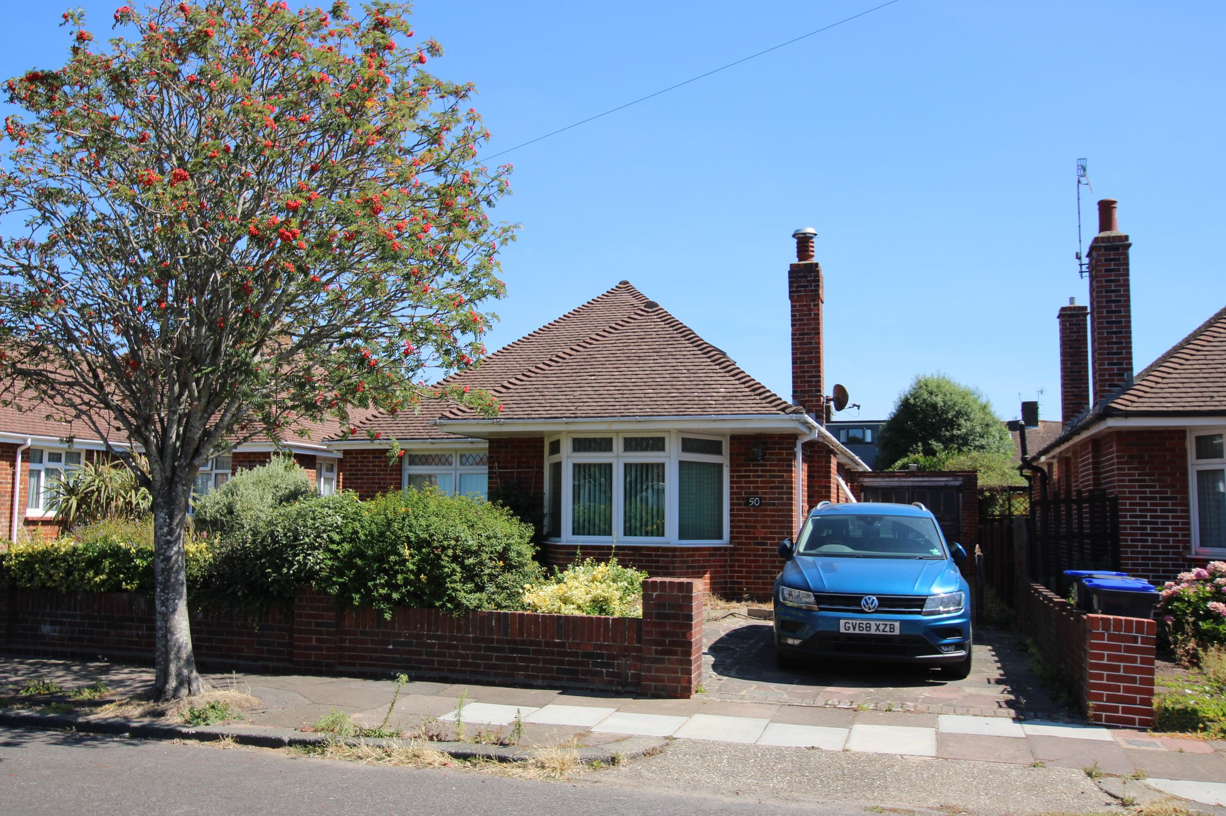 4 bed detached bungalow for sale in Alfriston Road, Broadwater