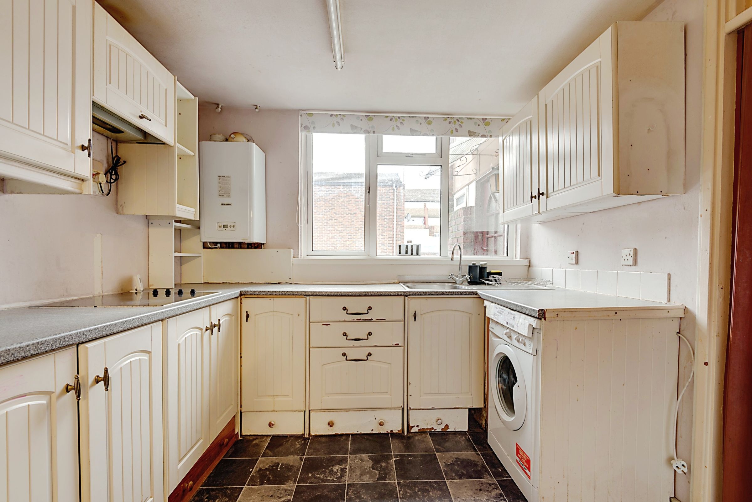 3 bed terraced house for sale in Pottery Road, Brentford TW8 Zoopla