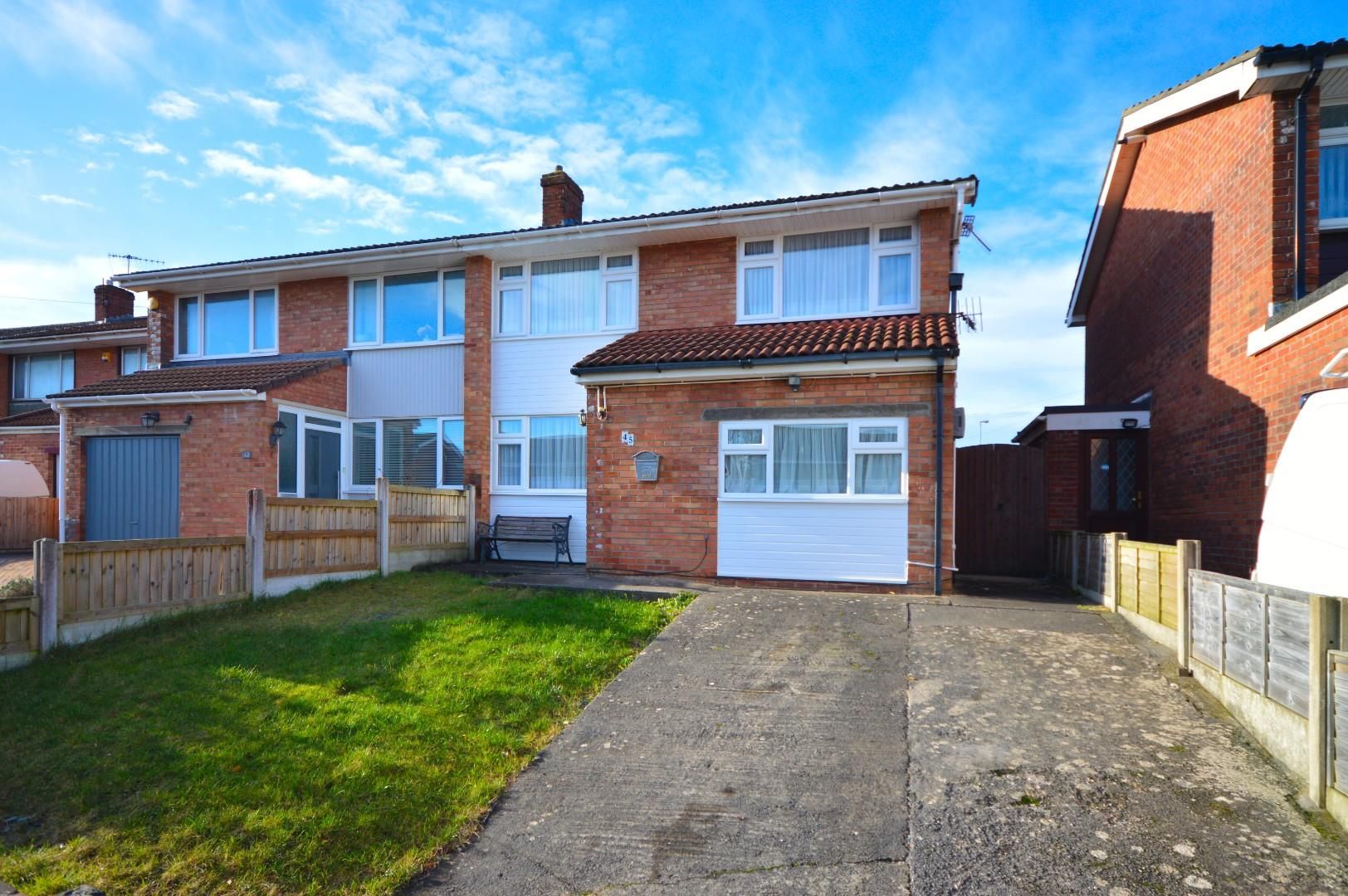 3 bed semidetached house for sale in Broadleas, Headley Park, Bristol