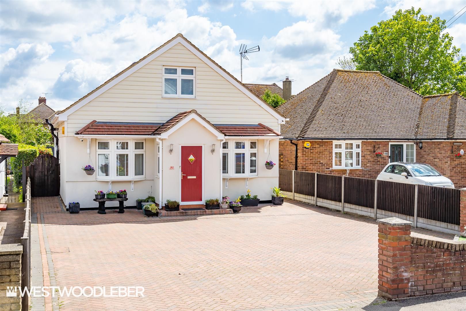 4 bed detached bungalow for sale in Stanstead Road, Hoddesdon EN11 Zoopla