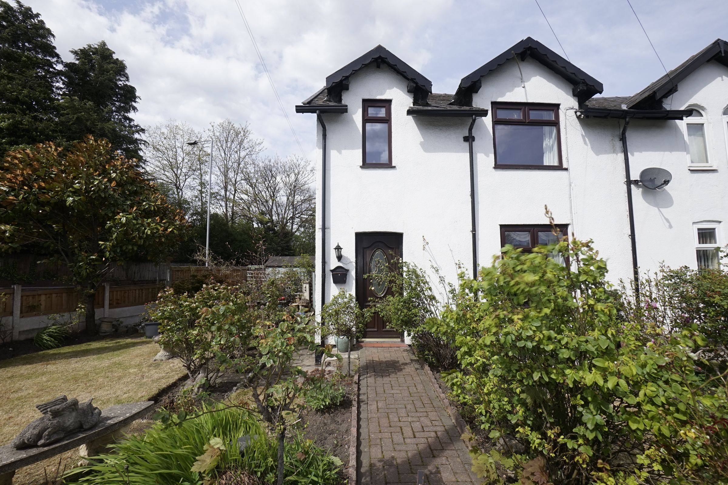 2 bed cottage for sale in Bolton Road, Ashton In Makerfield WN4 Zoopla