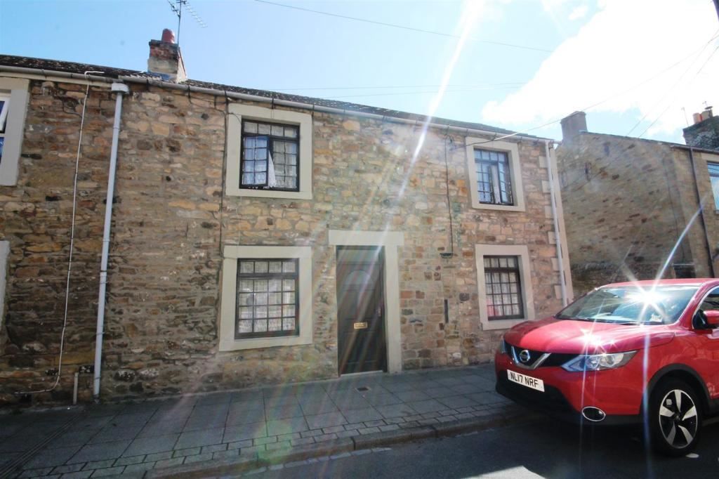 3 bed terraced house for sale in The Causeway, Wolsingham,