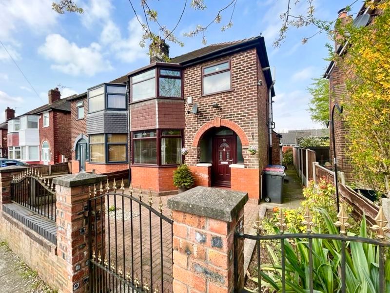 3 bed semidetached house for sale in St. Peters Road, Swinton