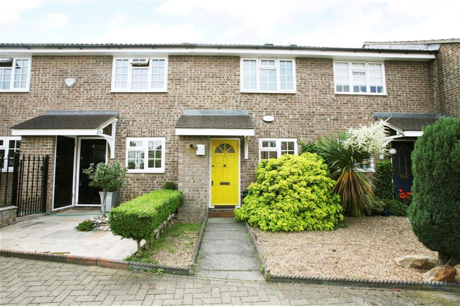 2 bed terraced house to rent in College Gardens, Tooting Bec SW17 Zoopla