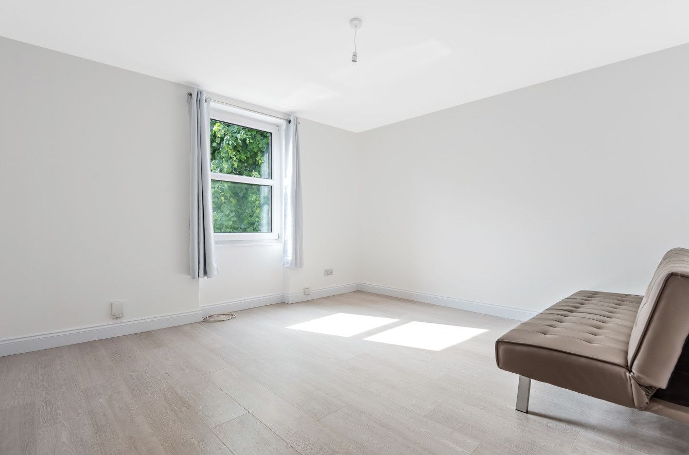 1 bed flat for sale in Rye Hill Park, London SE15 Zoopla